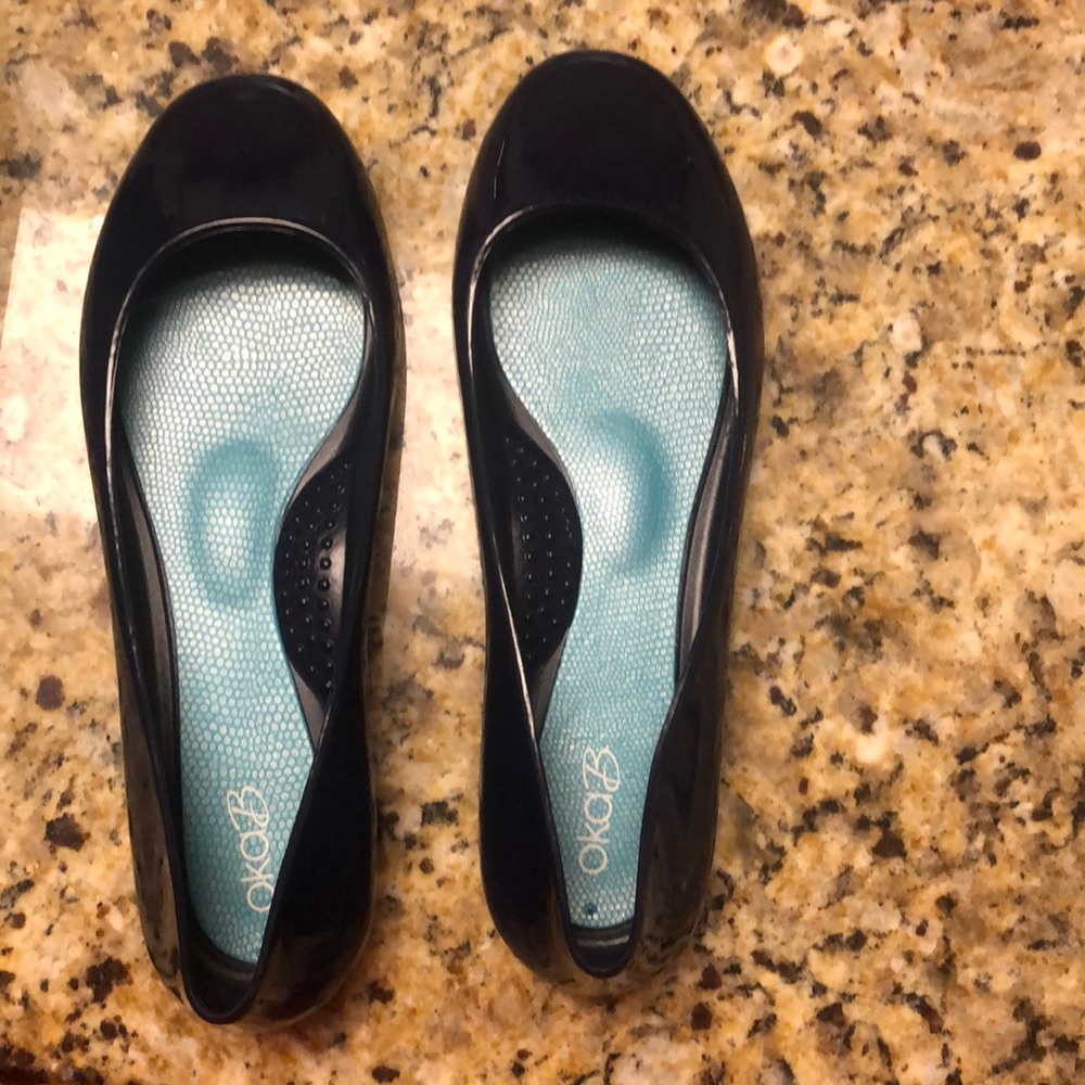 Oka B flats